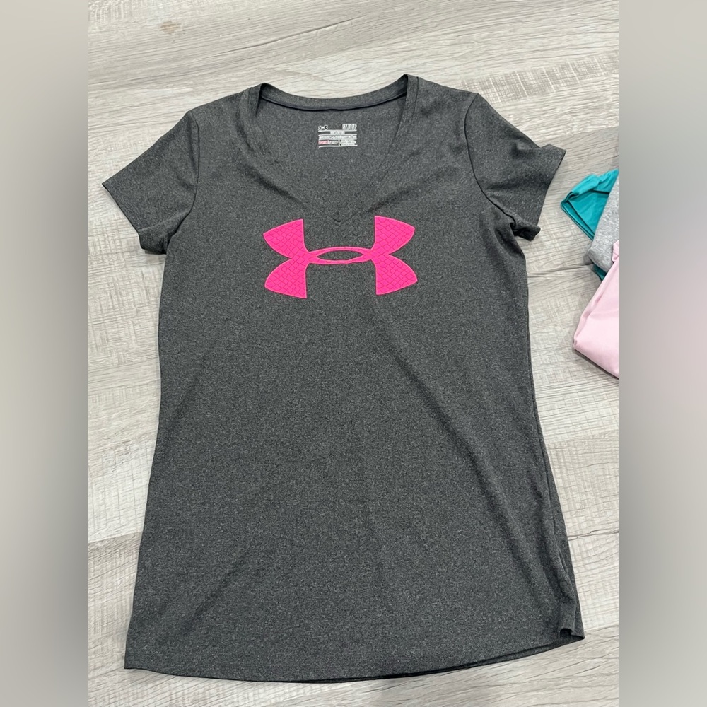Under Armour t shirt